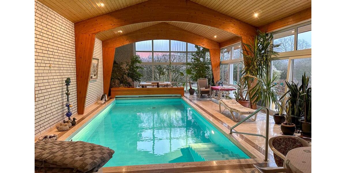 Traumhaus in Tülau - charmante Immobilie mit ca. 434m² Wohnfläche inkl. Schwimmhalle! 11 zimmer