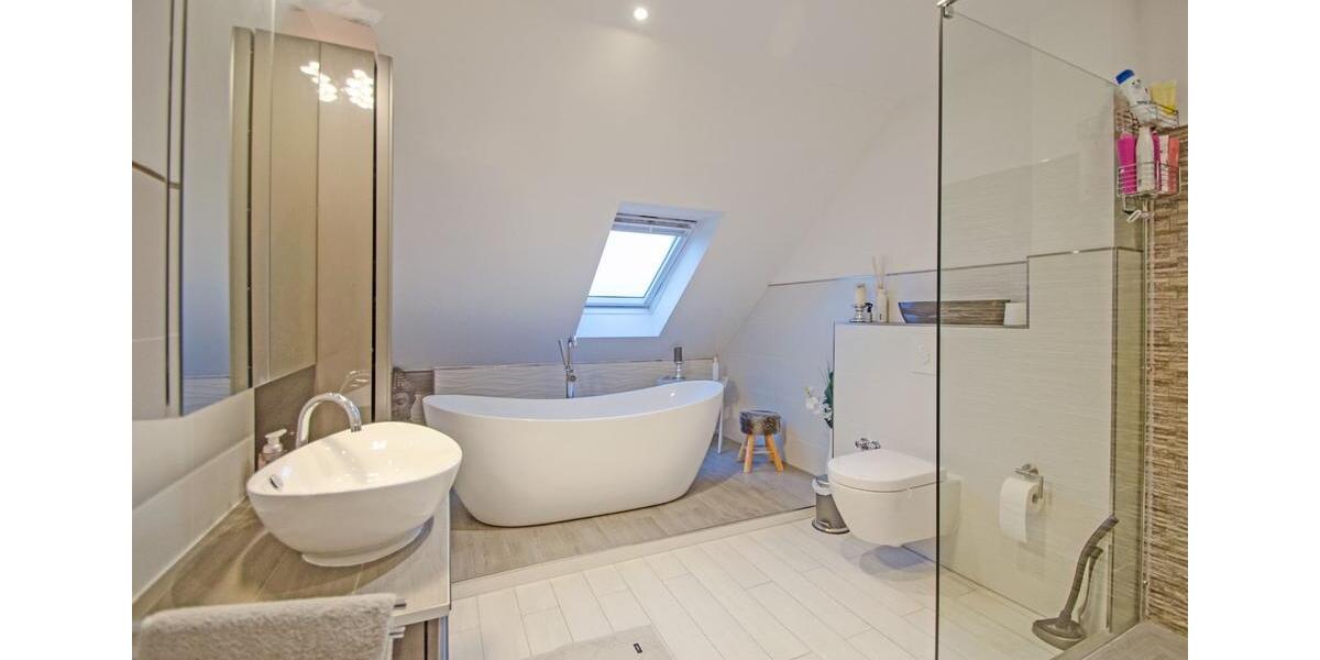 Dachgeschoßwohnung Gifhorn - 3 Zimmer, 105 m&sup2;, 1.600&euro; | Angebot:26256646
