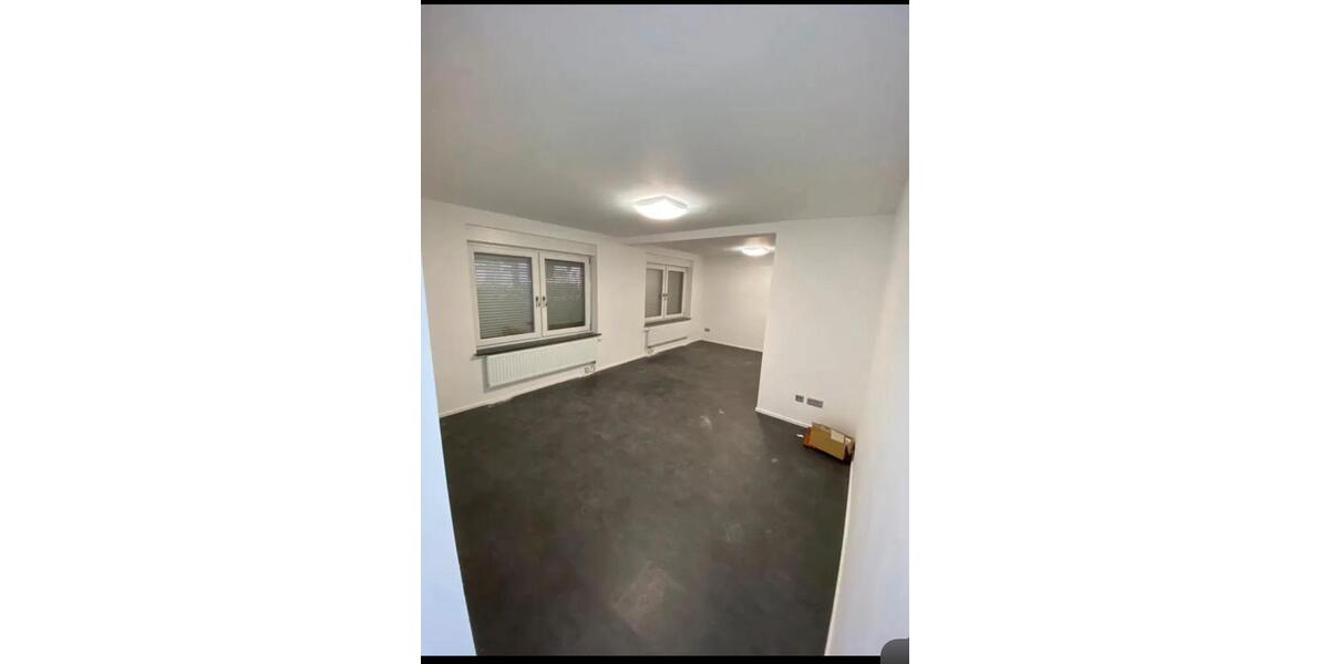 Erdgeschoßwohnung Rühen - 3 Zimmer, 90 m&sup2;, 800&euro; | Angebot:25843005