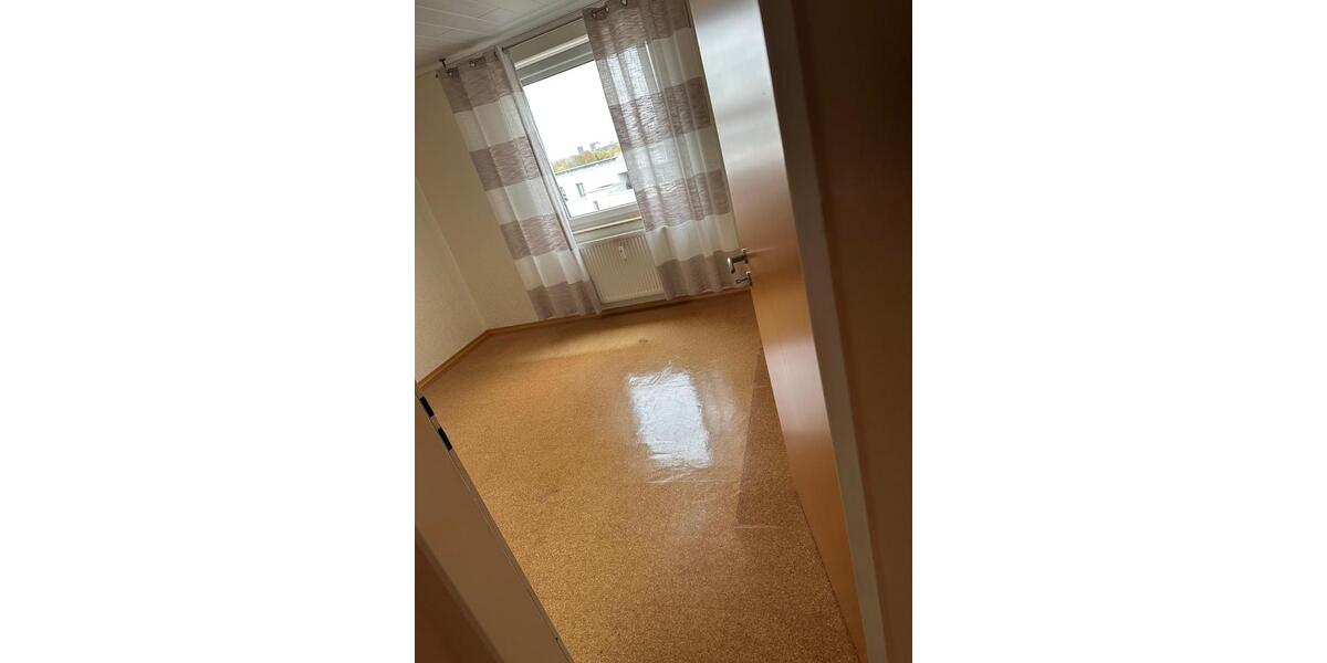 Etagenwohnung Braunschweig Timmerlah-Geitelde-Stiddien - 3 Zimmer, 79 m&sup2;, 190.000&euro; | Angebot:26256147