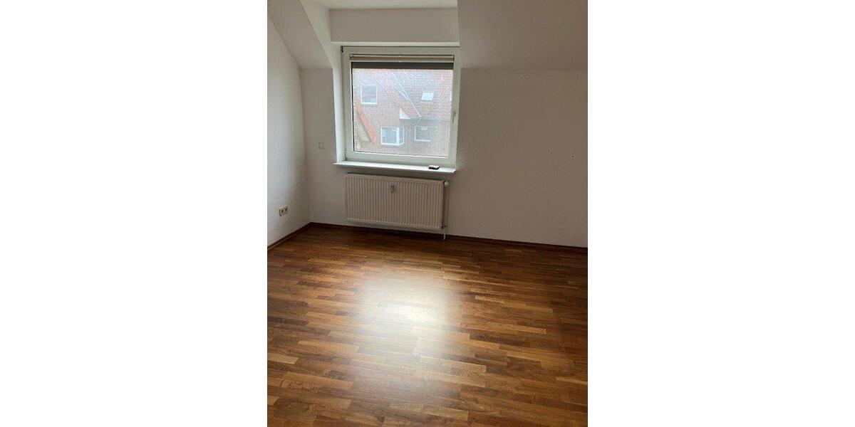 Dachgeschoßwohnung Gifhorn - 3 Zimmer, 77 m&sup2;, 690&euro; | Angebot:26549368