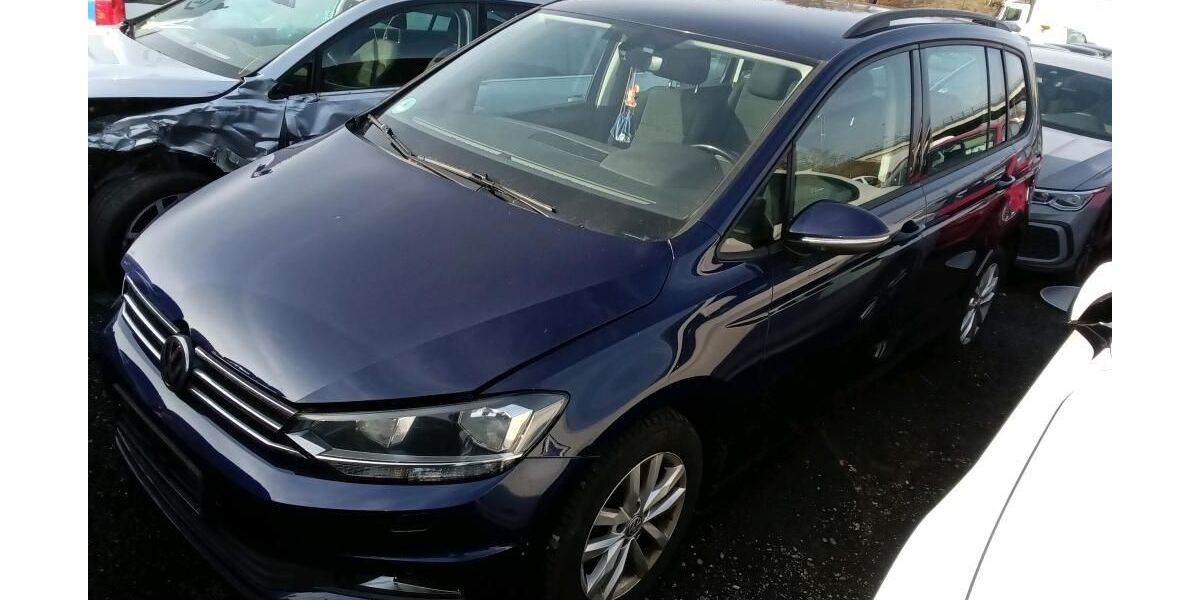 VW Touran 261.303 km 7.990 &euro; Braunschweig 38122