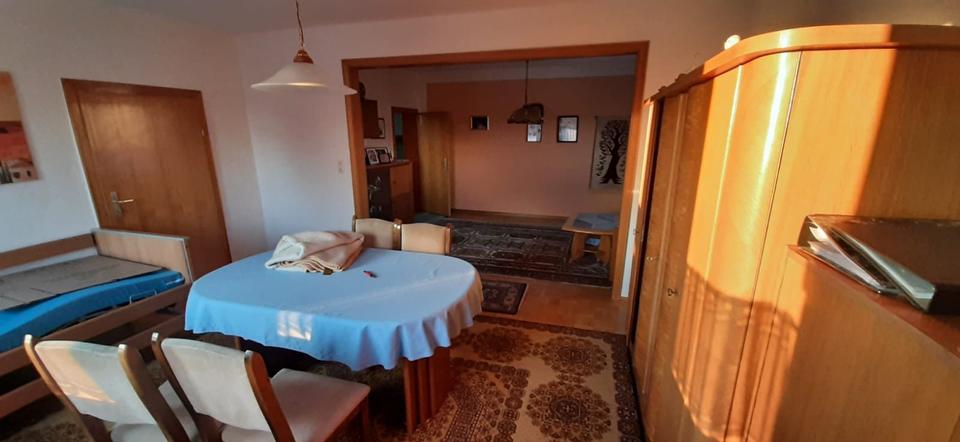 Ohne Provision, freistehendes Ein- bis Zweifamilienhaus 8 zimmer