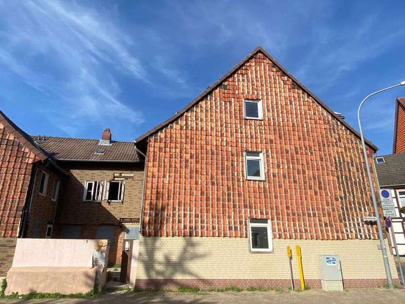 Haus zum Kaufen in Helmstedt 66.000 € 200 m²