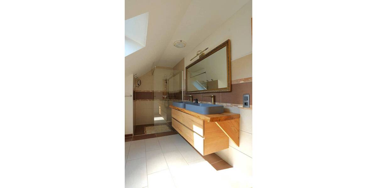 Energetisch saniertes Anwesen in einmaliger Waldrandlage 9 zimmer