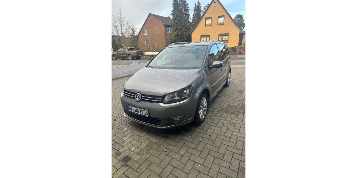 VW Touran 302.000 km 6.199 &euro; Gifhorn 38518