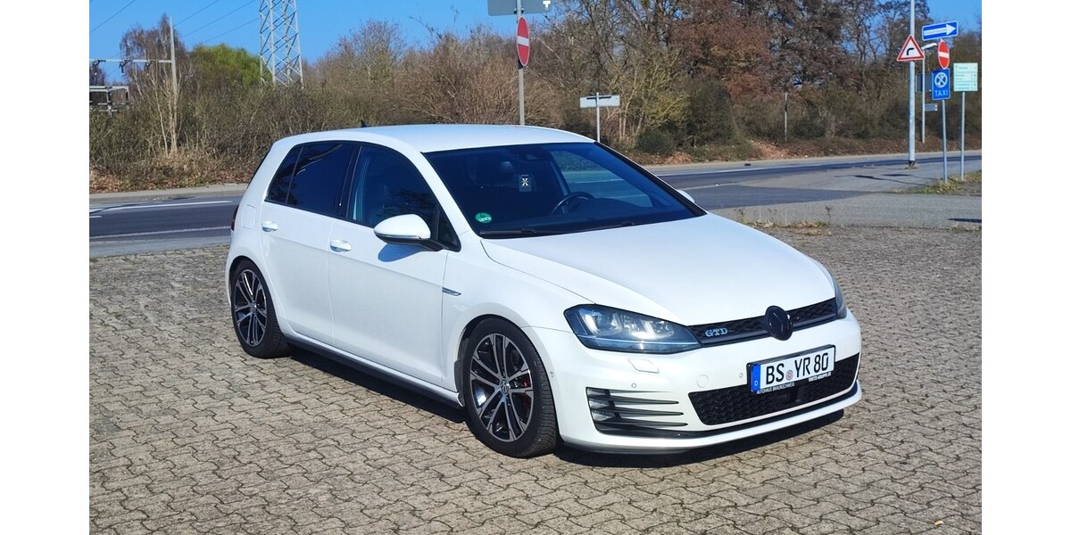 VW Golf 209.000 km 13.500 &euro; Braunschweig 38100