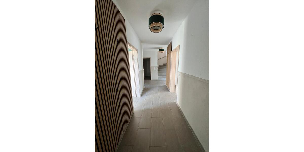 Doppelhaushälfte Gifhorn - 6 Zimmer, 148 m&sup2;, 1.600&euro; | Angebot:26329956