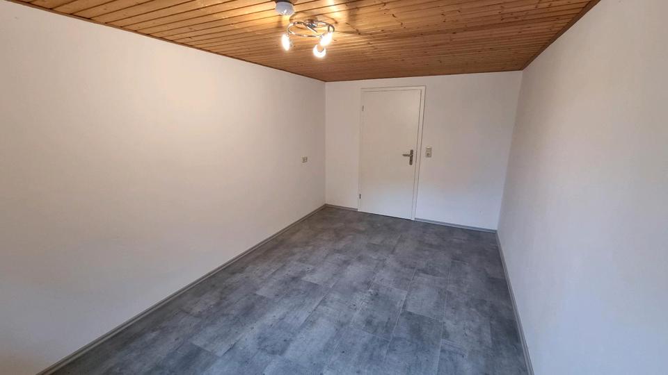 Wesendorf Kernort geräumige sanierte 3 Zimmerwohnung mit EBK 3 zimmer