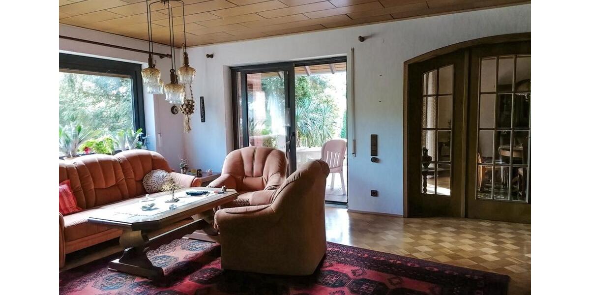 Attraktives Klinkerhaus in idealer Lage 6 zimmer