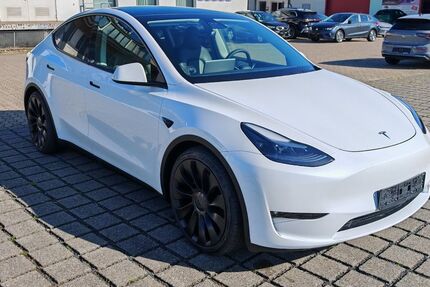Tesla Model Y 76.115 km 34.970 &euro; Braunschweig 38112