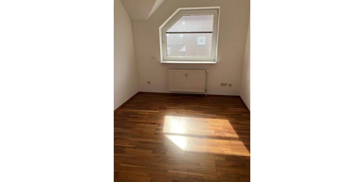 Dachgeschoßwohnung Gifhorn - 3 Zimmer, 77 m&sup2;, 690&euro; | Angebot:26549368