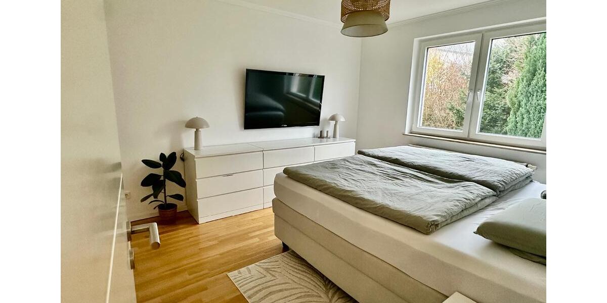 Sofort einziehen – 120 m² Wohnung – Kamin, Terrasse, Garten 2.5 zimmer