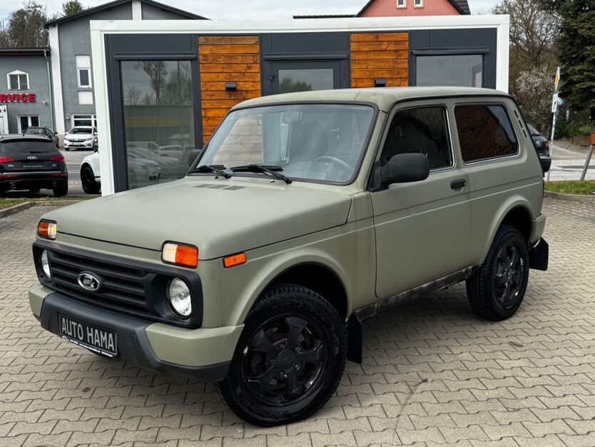 Lada Taiga 64.990 km 9.990 € Weferlingen 39356