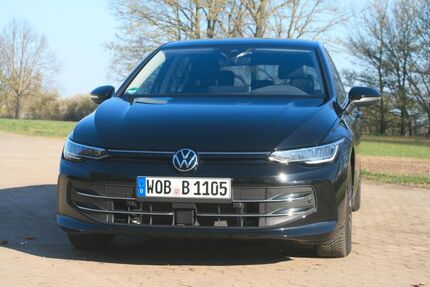 VW Golf 8.800 km 22.999 &euro; Wolfsburg 38446