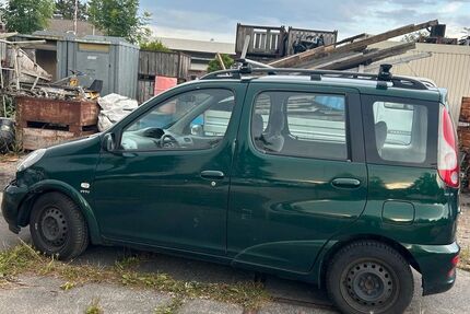 Toyota Yaris 214.000 km 1.999 &euro; Braunschweig 38100