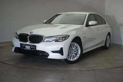 BMW 330 70.000 km 28.390 &euro; Braunschweig 38110