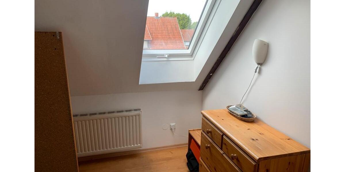 Dachgeschoßwohnung Lehre - 2 Zimmer, 82 m&sup2;, 750&euro; | Angebot:26402880