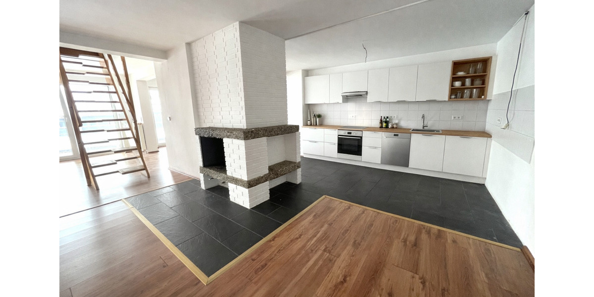 Maisonettenwohnung Rühen - 3 Zimmer, 150 m&sup2;, 1.200&euro; | Angebot:25206449