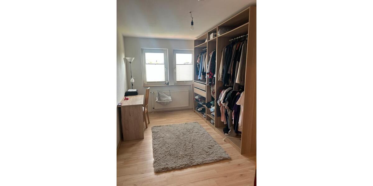 Etagenwohnung Wolfsburg Almke - 4 Zimmer, 108 m&sup2;, 990&euro; | Angebot:26408223