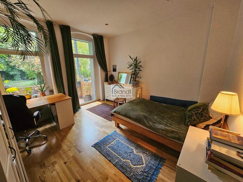 AltbauWohnung in bester Lage in Braunschweig östliches Ringgebiet mit Kamin und Balkon.