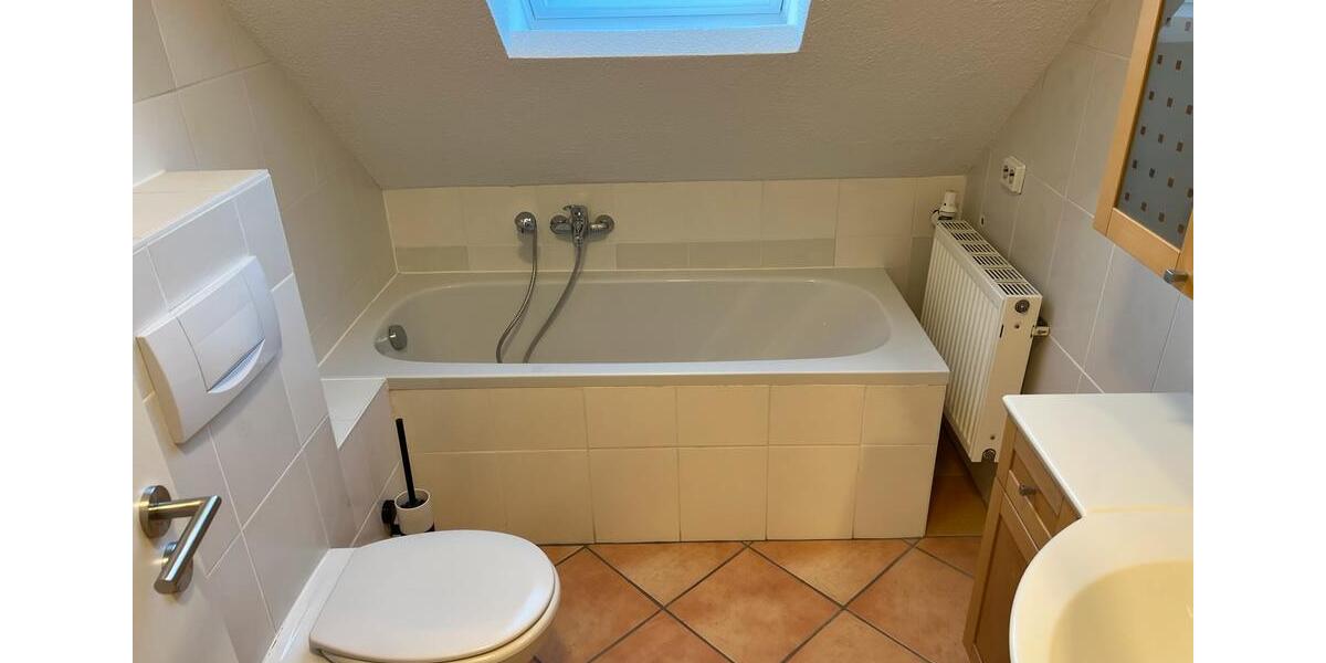 Dachgeschoßwohnung Wolfsburg Ehmen - 4 Zimmer, 103 m&sup2;, 950&euro; | Angebot:26261991