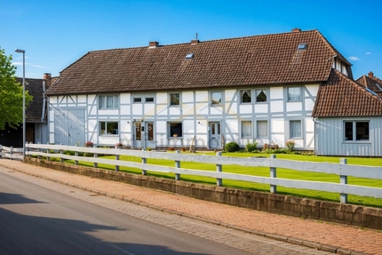 Mehrfamilienhaus mit 5 Wohnungen, mit Potenzial zur Aufteilung - Haus Lehre Helmstedt | Angebot:23765425